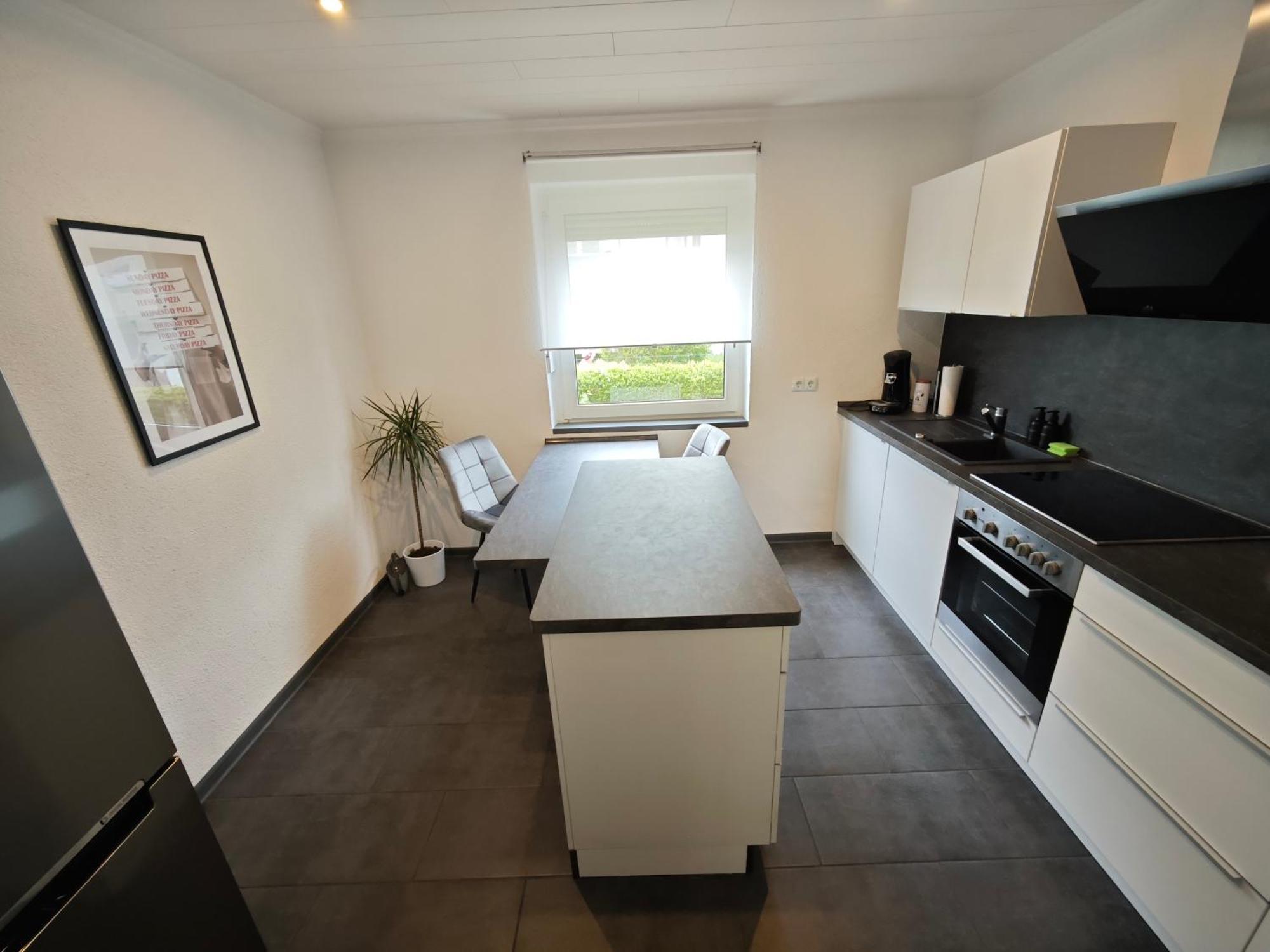 Fh-Naehe: Modernes Apt Mit Balkon Hof  Exterior photo